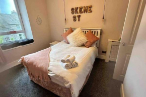 Executive Top Floor 1 Bedroom Apartment
